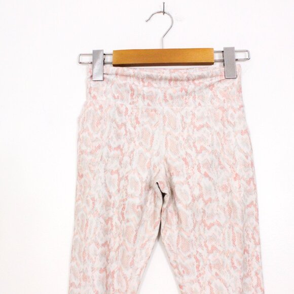 Girls Old Navy Active Pink Snake Skin Leggings - Picture 3 of 4